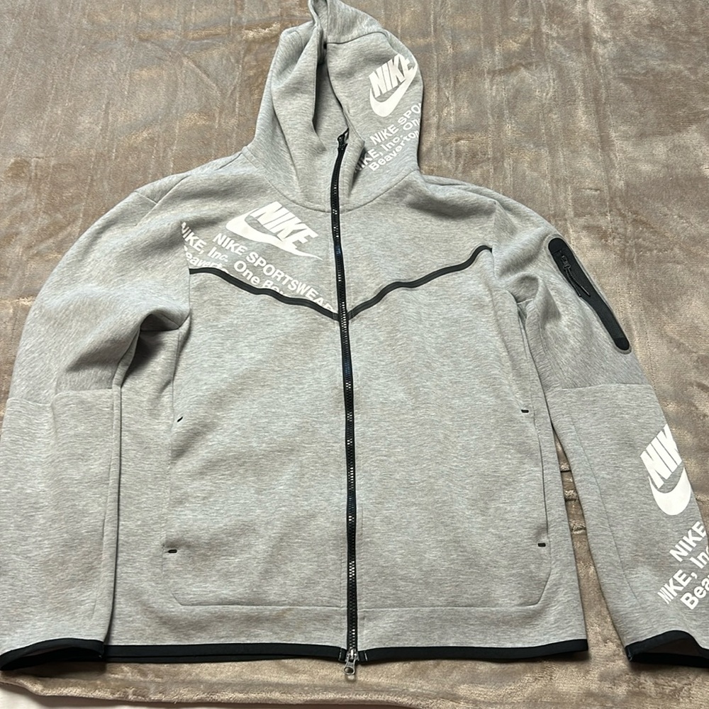 Nike Sportswear Tech Fleece Graphic Full-Zip Hoodie Large OBO